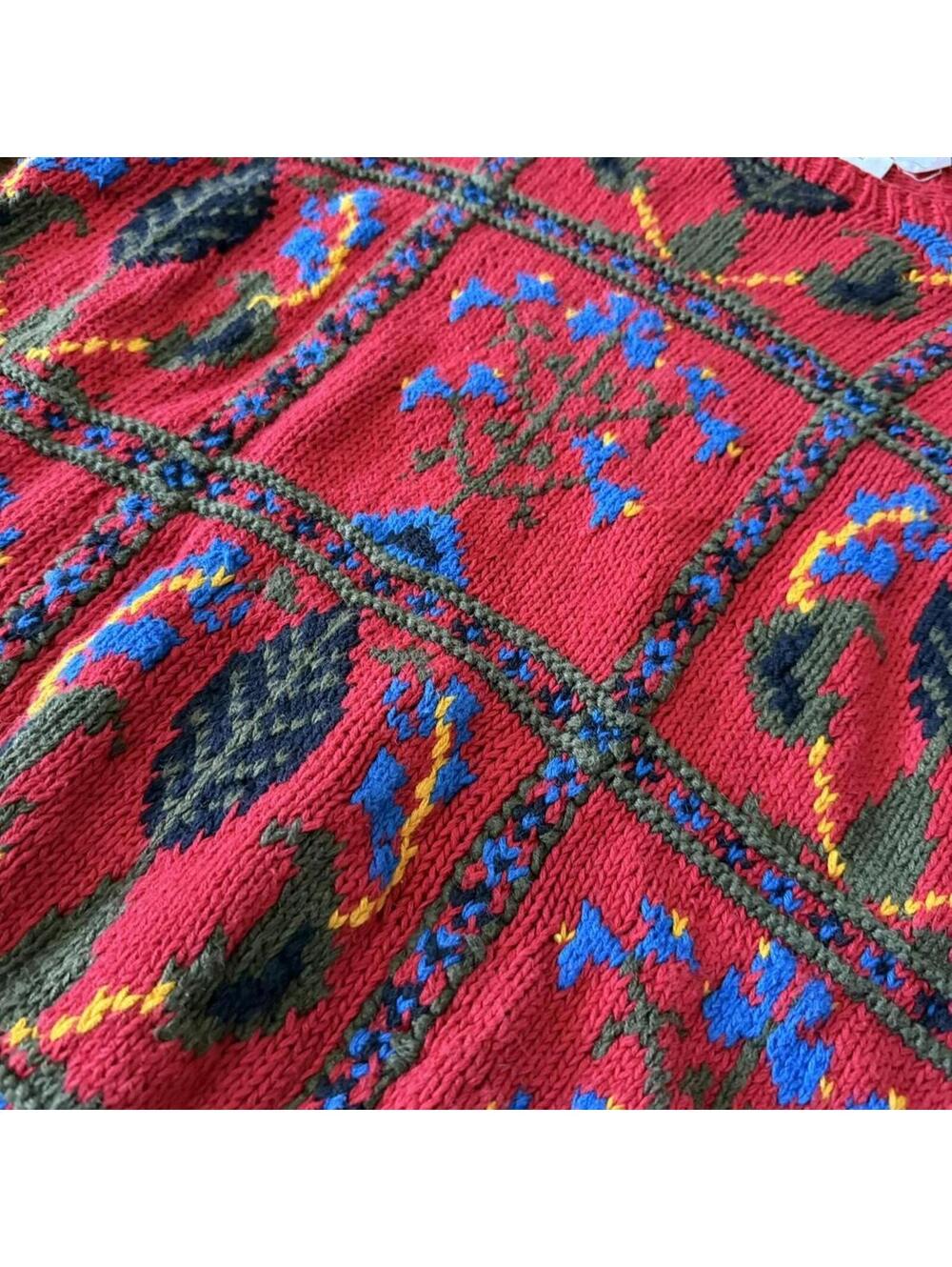 🌺 First Issue hand-knit floral sweater — XS (fits women’s XS/S or men’s XXS/XS) - Picture 3 of 6